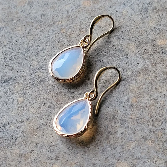 18k Gold Opal Earrings - Picture 6 of 7